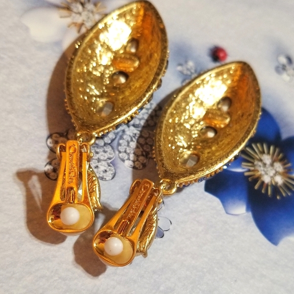 BRAND NEW Oscar de la Renta Crystal Elegance 14k plated Clip Earrings - Picture 5 of 8